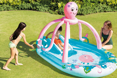 Zwembad Speelcentrum Friendly Octopus in achtertuin met glijbaantje en ring werpen