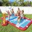 Kinderen genieten van waterpret en sportieve activiteiten in het Action Sports Speelzwembad