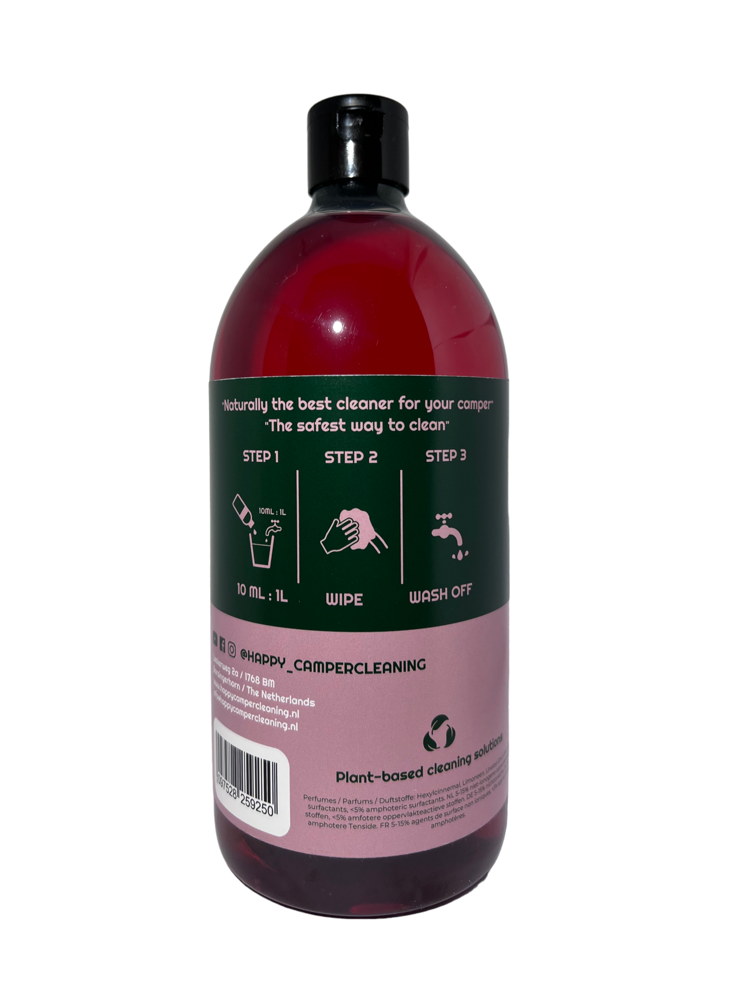 Camper wordt gereinigd met milieuvriendelijke shampoo
