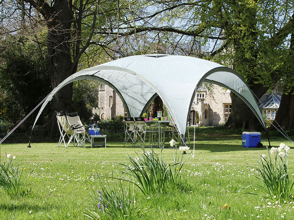 UV-Guard bescherming op de Coleman Event Shelter L tegen zon en hitte.