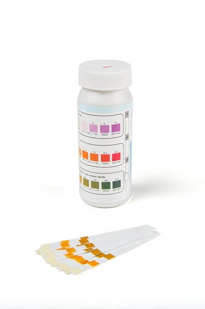 Comfortpool 3-in-1 teststrips voor het meten van chloor, pH-waarde en alkaliniteit in zwembadwater.