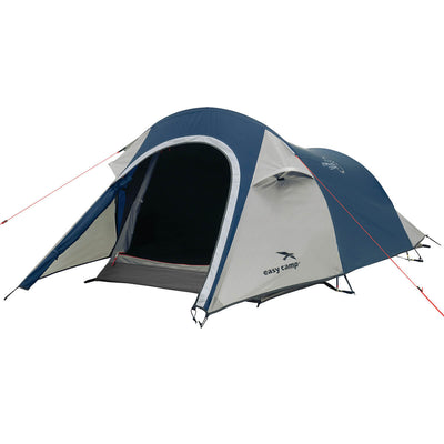 Easy Camp Energy 200 tweepersoons tent opgezet in de natuur.