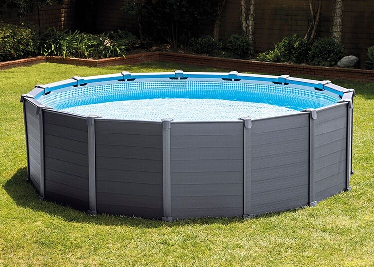  Groot Intex opzetzwembad met zandfilterpomp en stevige constructie, ideaal voor in de tuin.