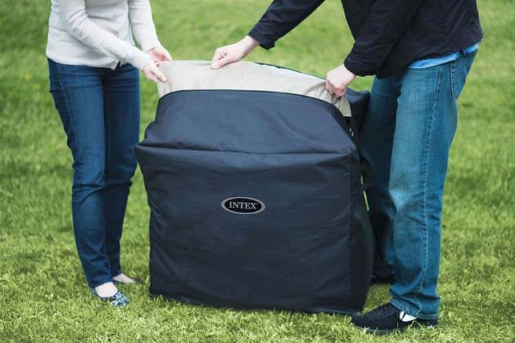 Opbergtas voor de Intex Pure Spa Bubble Therapy, ideaal voor veilige en compacte opslag van de opblaasbare jacuzzi.