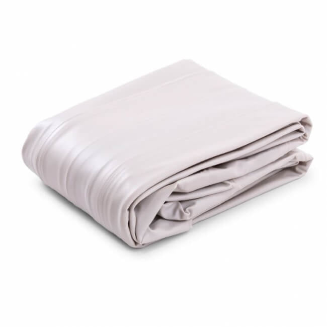  Intex opblaasbaar spa deksel opgerold, ideaal voor compacte opslag.
