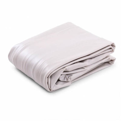  Intex opblaasbaar spa deksel opgerold, ideaal voor compacte opslag.