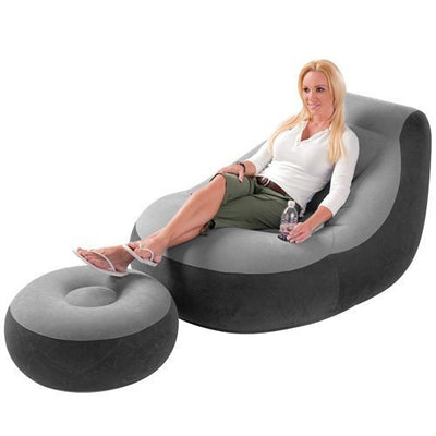 Intex Ultra Lounge opblaasbare stoel met poef, perfect voor ontspanning thuis, op vakantie of bij het zwembad.