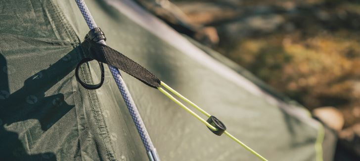 Detailfoto van de onderkant van de Outwell Cloud 5 Tent, toont stevige naden en waterdicht grondzeil.